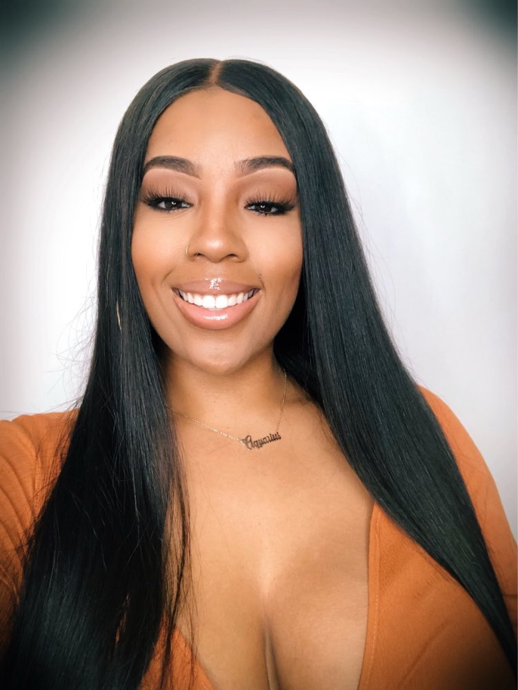 This wig is beautiful and the lace is very transparent.. if your looking for a nice sleeky straight wig that’s great quality then this is it !!! Buy the wig sis !! 